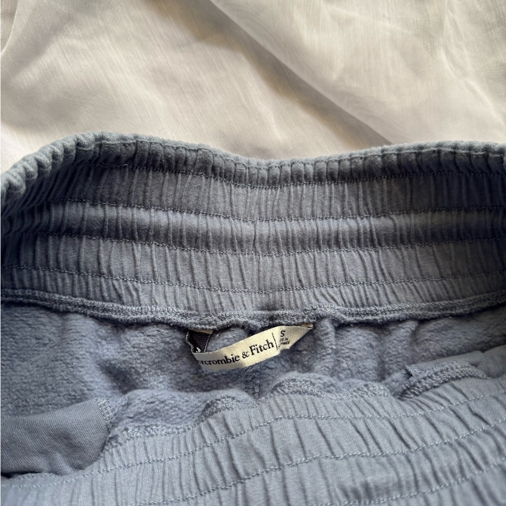 Abercrombie & Fitch High Waist Shorts - Picture 3 of 7